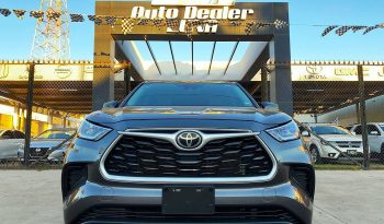 Toyota Highlander LE 2022 lleno