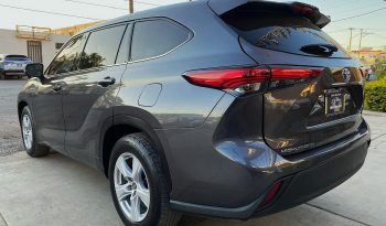 Toyota Highlander LE 2022 lleno