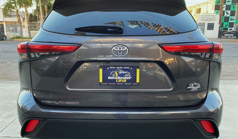 Toyota Highlander LE 2022 lleno