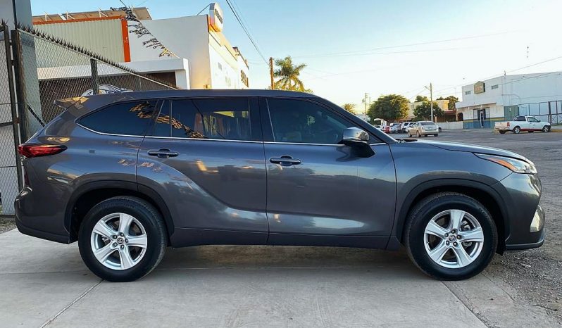Toyota Highlander LE 2022 lleno