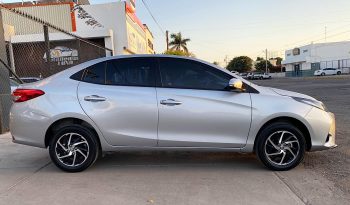 Toyota Yaris S 2022 lleno