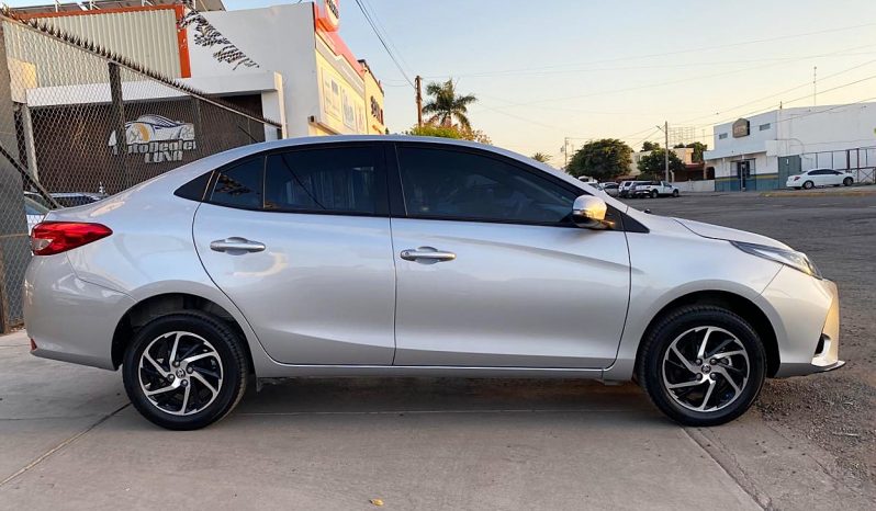 Toyota Yaris S 2022 lleno